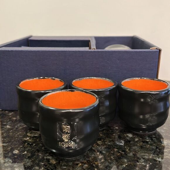 New TOUGEI Saki Set 5 pc Black with Orange Interior. Shot Glass S… - Picture 4 of 6